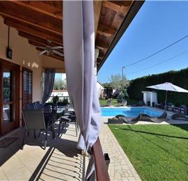 3 bedroom villa with pool near Poreč, sleeps 6